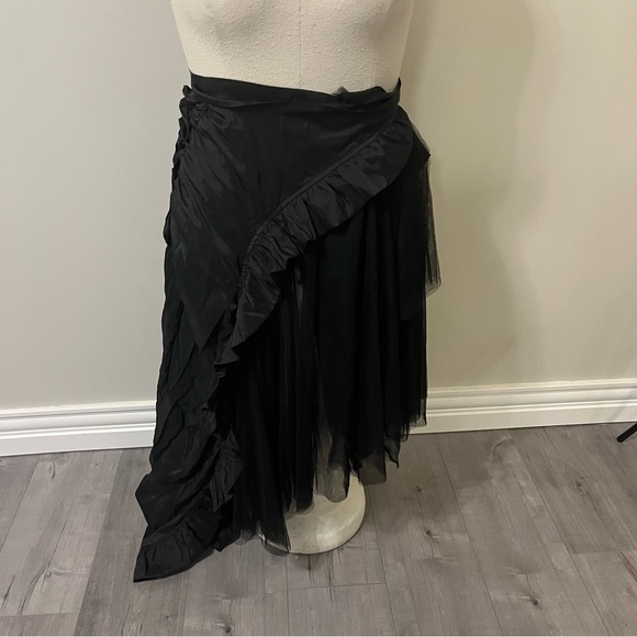 Chiciris Black Skirt - Picture 3 of 7